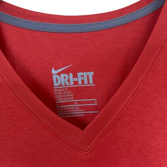 Nike Shirt Dri Fit Classic Tee V-Neck Short Sleeve Red Peach Swoosh Size Medium - Picture 3 of 3